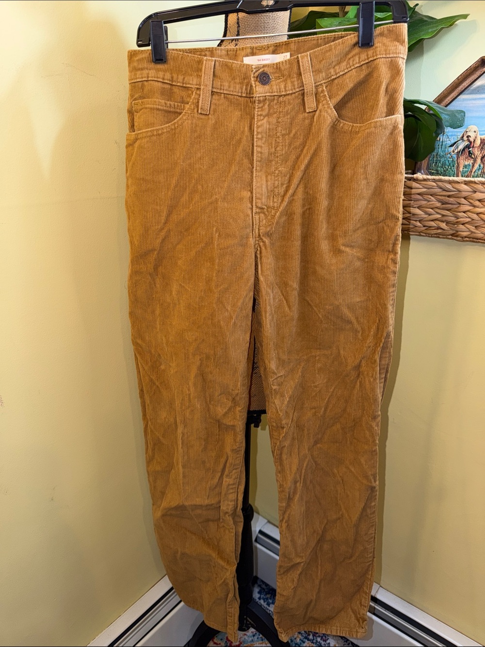 Levi's 94 Baggy Straight-Leg Corduroy Pants in Camel